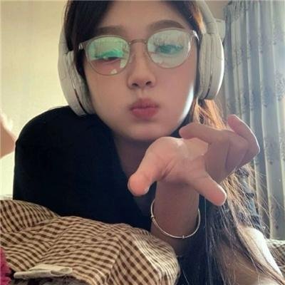 天鹅绒之手海报